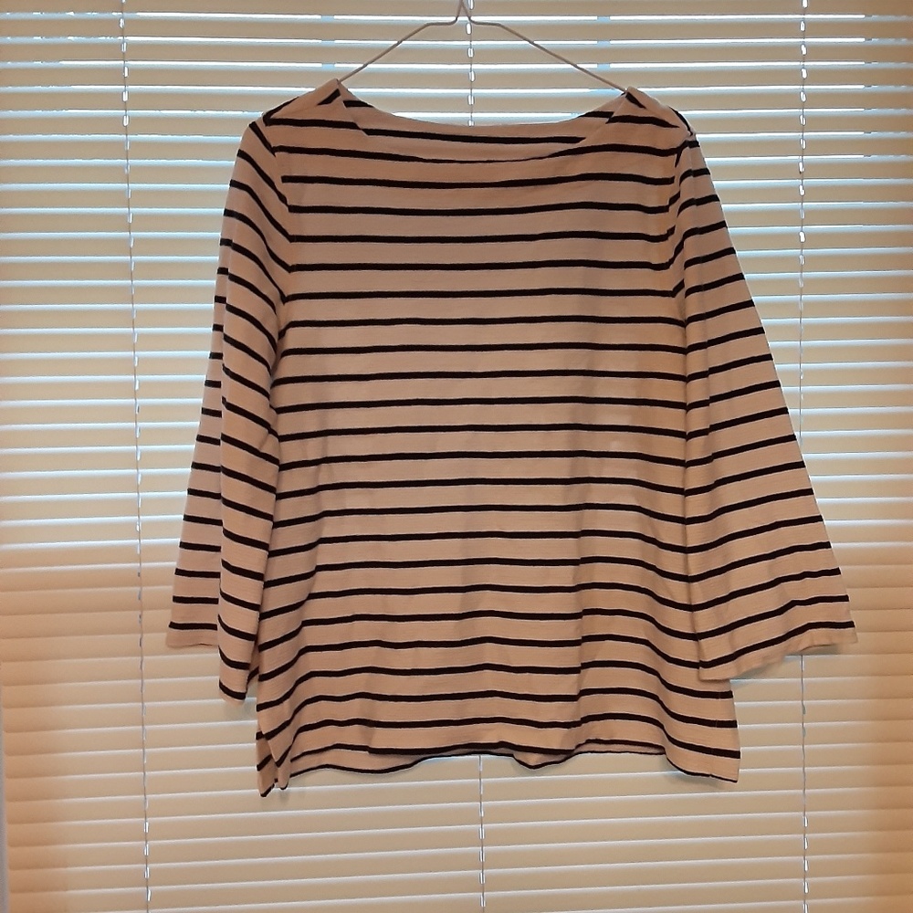 Long sleeve dark blue and white